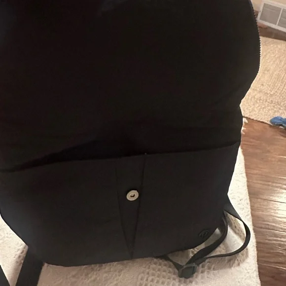lululemon athletica Black Crossbody Bag - Picture 6 of 8